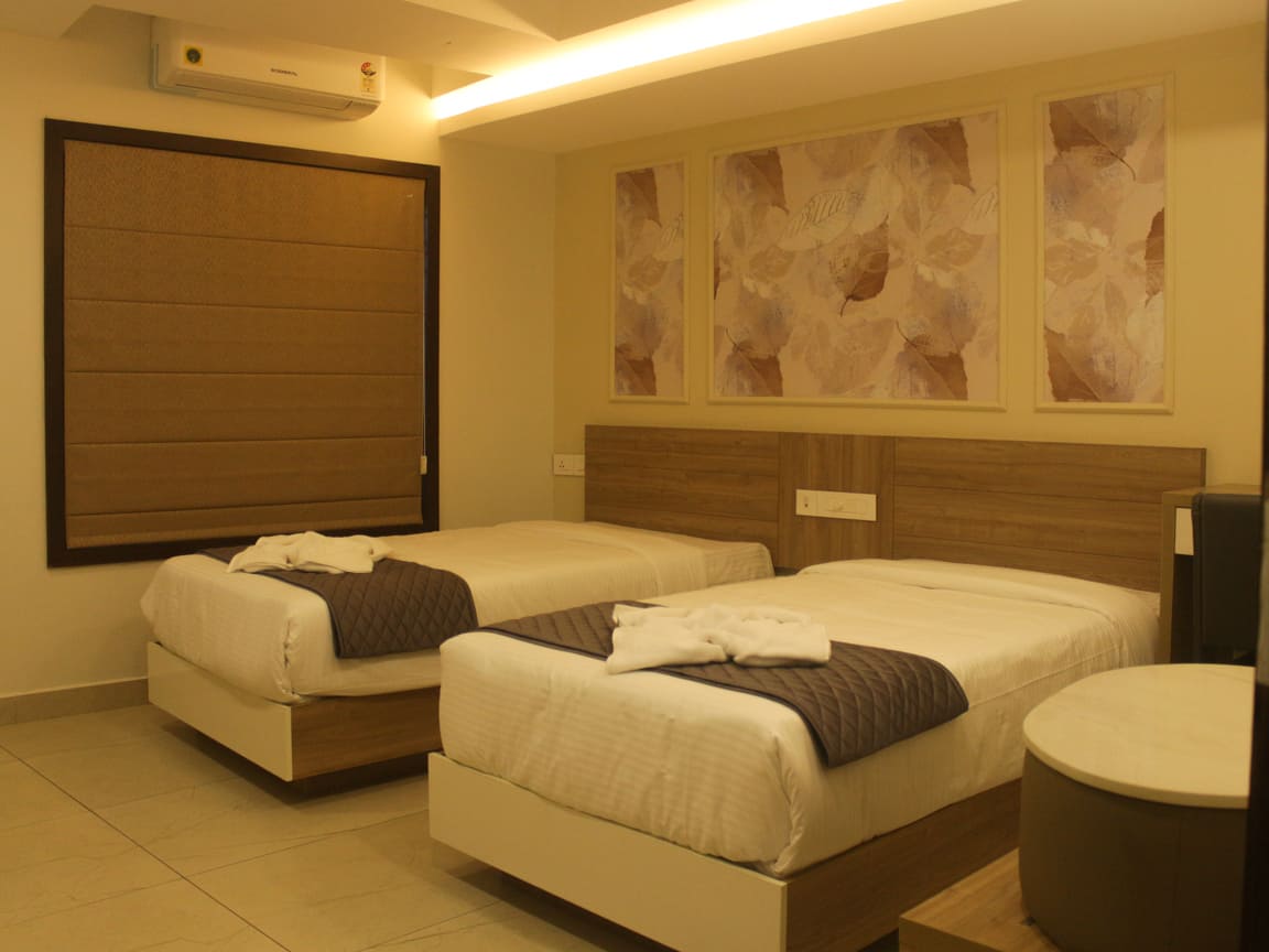 Twin Bed Room